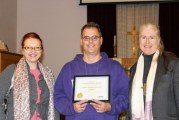 Camas mayor honors local Methodist church with volunteer spirit award