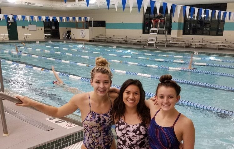 Family Pool Time For Columbia River Athletes Clarkcountytoday Com