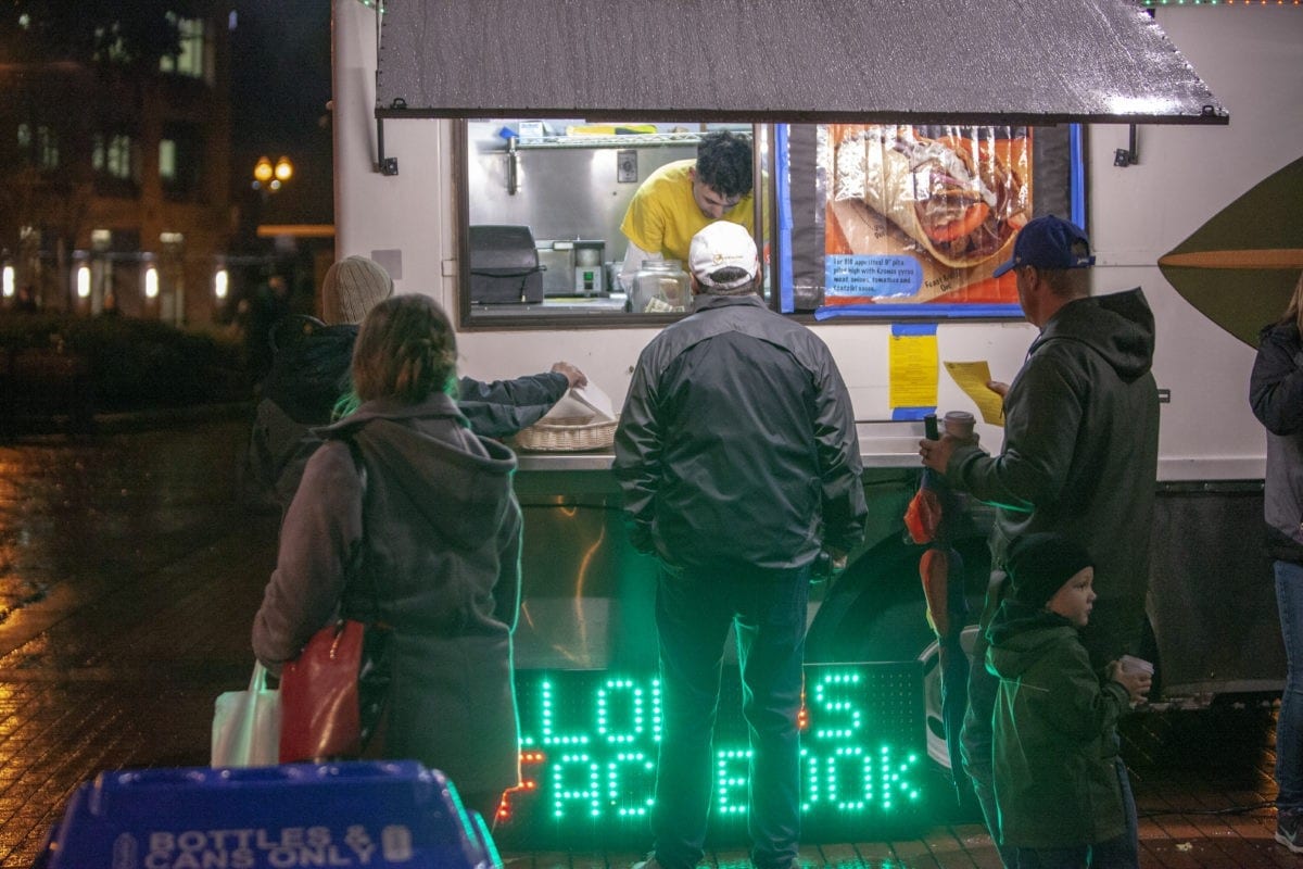 One of several food trucks, sells gyros during the Vancouver tree lighting on the evening of Black Friday. Photo by Jacob Granneman
