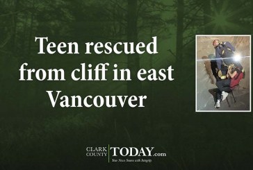 Teen rescued from cliff in east Vancouver