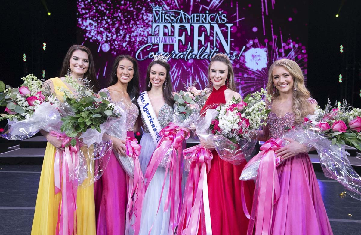 Payton May (center) is shown here with the final five contestants at the Miss America’s Outstanding Teen competition held in Orlando, Florida in July. Photo courtesy of Miss America’s Outstanding Teen