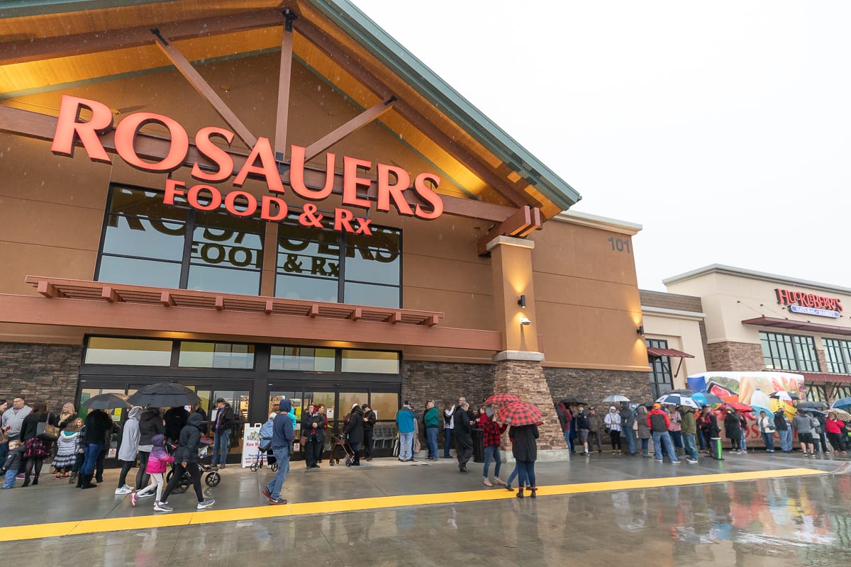 Hundreds of area residents lined up Saturday morning to be among the first to shop at the new Rosauers Supermarket in Ridgefield. Photo by Mike Schultz