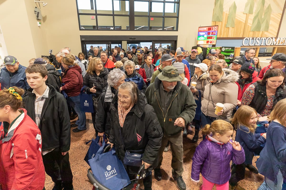 Hundreds of area residents packed into the Ridgefield Rosauers Supermarket on Saturday for the store’s official grand opening. Photo by Mike Schultz