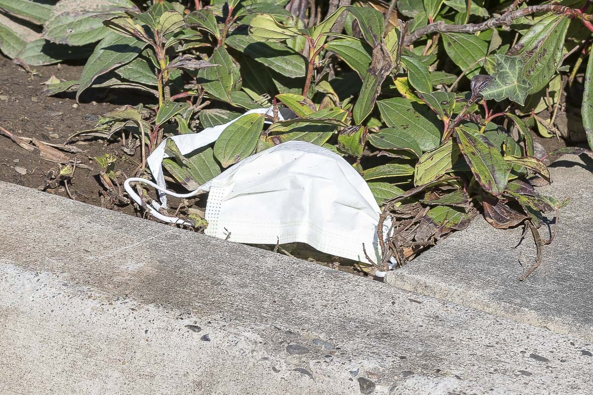 A discarded mask outside Legacy Salmon Creek Medical Center. Photo by Mike Schultz