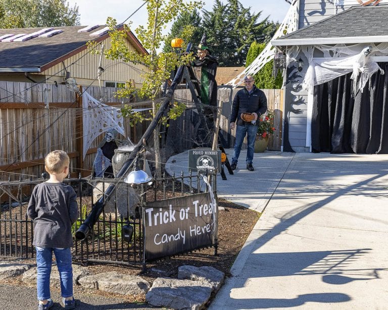 Holidays on Franklin Street gets spooky in time for Halloween