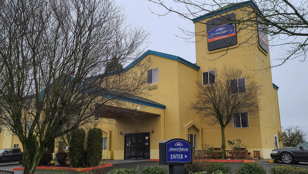 This Howard Johnson Hotel, at 9201 NE Vancouver Mall Drive, is in the process of being purchased by the Vancouver Housing Authority, the city of Vancouver, and Clark County, and will be converted into a homeless shelter. Photo by Paul Valencia