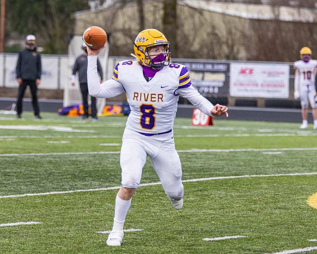 Columbia River quarterback Mason Priddy, shown here in Week 1, threw four touchdown passes in a Week 2 win. Photo by Mike Schultz