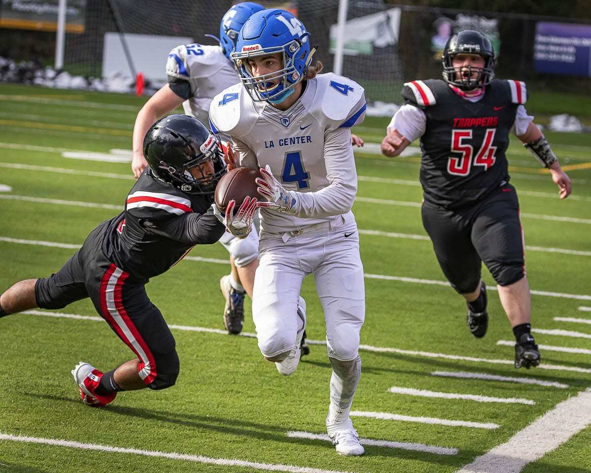 Coby Namanny, shown here in La Center’s Week 1 win, and the Wildcats have moved their “home” game from Friday to Saturday and will host Montesano at Woodland High School. Photo by Mike Schultz