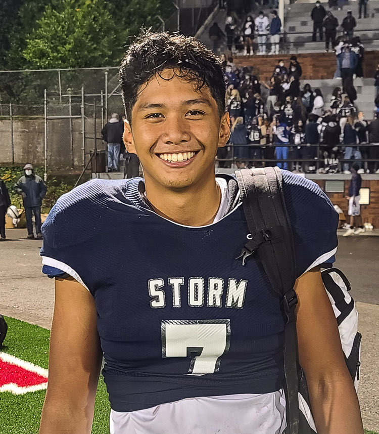 Skyview quarterback Niko Arriola threw for a touchdown pass and rushed for two more scores. Photo by Paul Valencia