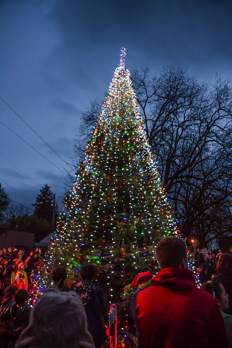 Area residents are invited to visit Downtown Ridgefield on Sat., Dec. 4 for Ridgefield’s Hometown Celebration where those in attendance will find twinkling lights, decorated businesses, gifts, food, and holiday specials.