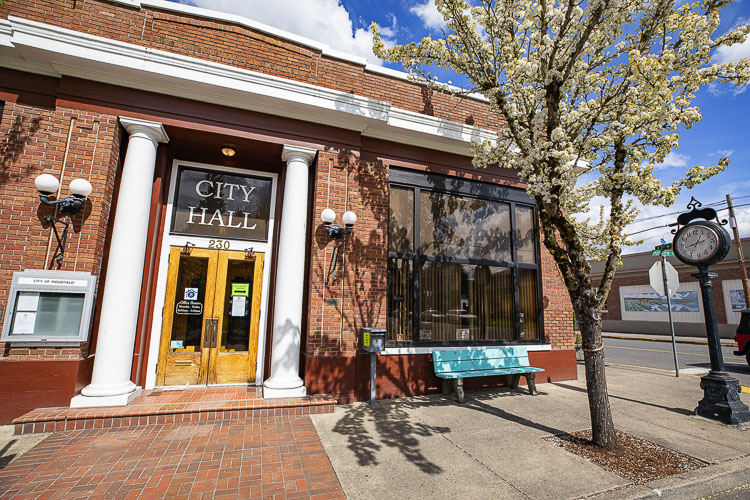 At the Ridgefield City Council meeting on Thursday, council members unanimously delivered on their promise to eliminate the $30 Vehicle License Registration Fee charged to Ridgefield residents after voters passed a ballot measure.