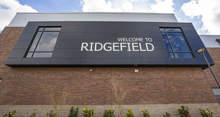 Ridgefield School District’s Board of Directors held a special meeting where they voted 4-1 in favor of approving a Statement in Support of State Superintendent of Public Instruction Chris Reykdal regarding statewide mask mandates in schools.