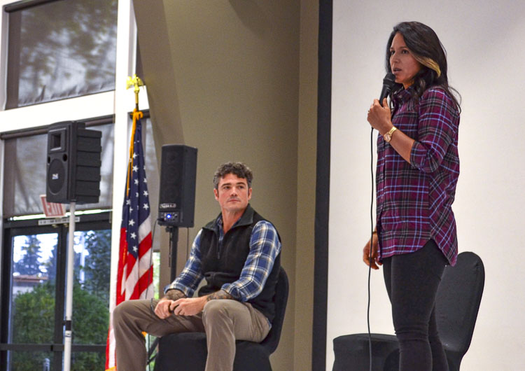 Former Congresswoman Tulsi Gabbard appeared at two town halls Sunday and a fundraiser in Vancouver in support of Third Congressional District candidate Joe Kent (seated). Photo courtesy Leah Anaya