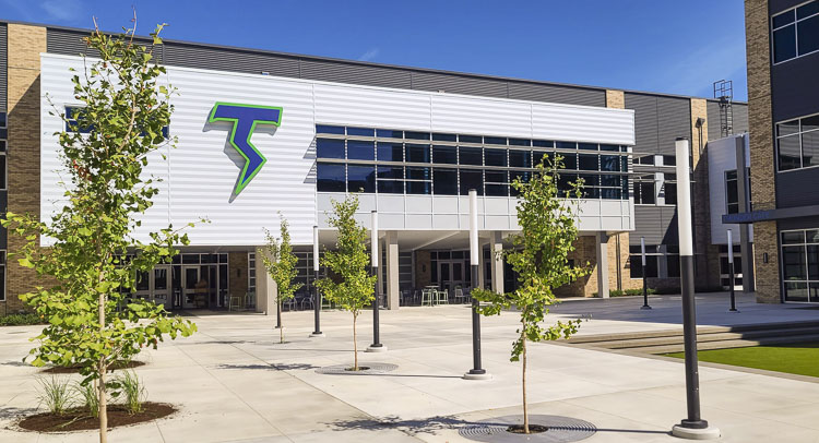 The Class of 1993 got to tour the new Mountain View High School, which opened for the 2022-23 school year. Photo by Paul Valencia