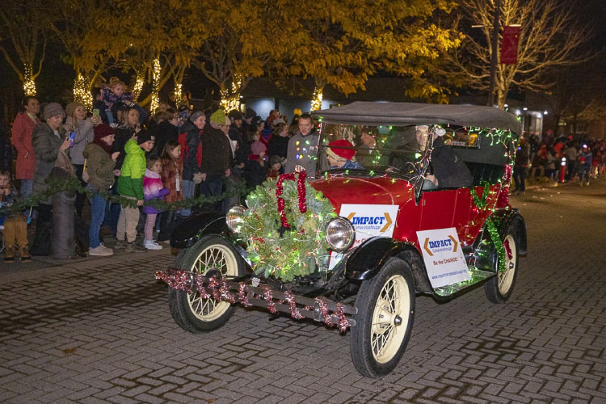 Washougal residents attend Lighted Christmas Parade and Tree Lighting