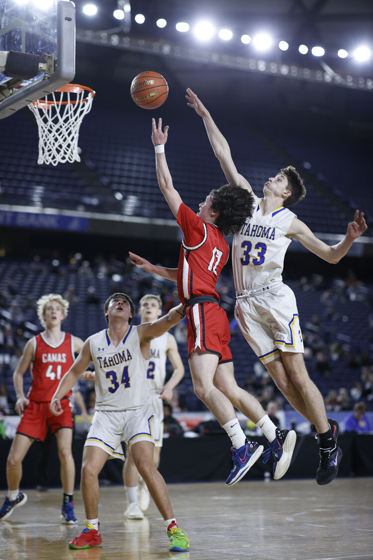 Jace VanVoorhis had a big steal and bucket in the closing seconds for the Camas Papermakers on Wednesday. Photo courtesy Heather Tianen