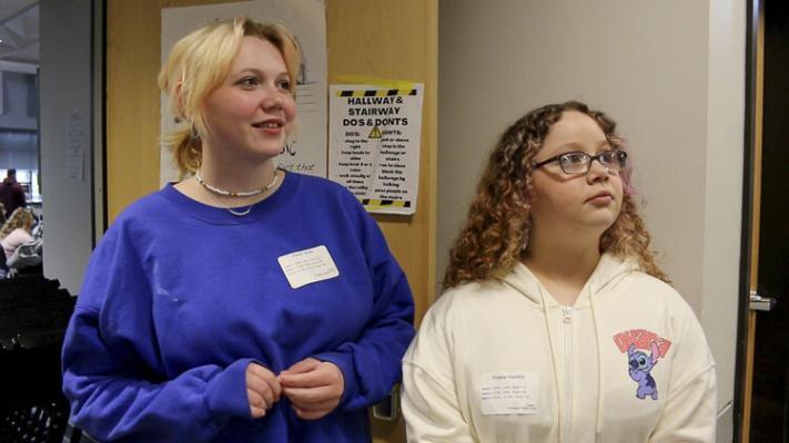 Kenzie Jones (left) and Phoebe Stanford (right) want to be teachers when they grow up. Kenzie participated in the eighth grade Teaching Assistant program at JMS this year. Photo courtesy Washougal School District