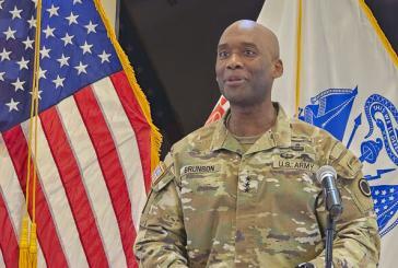 Commander of I Corps and Joint Base Lewis-McChord visits Vancouver Barracks