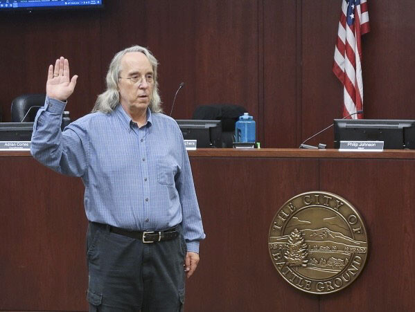 Daniel Dingman took the Oath of Office at Thursday’s Battle Ground City Council meeting. Photo courtesy city of Battle Ground