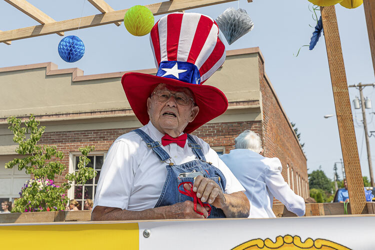 Roy and Gloria Garrison were named Grand Marshals of the 2023 Ridgefield Fourth of July Parade. Photo by Mike Schultz