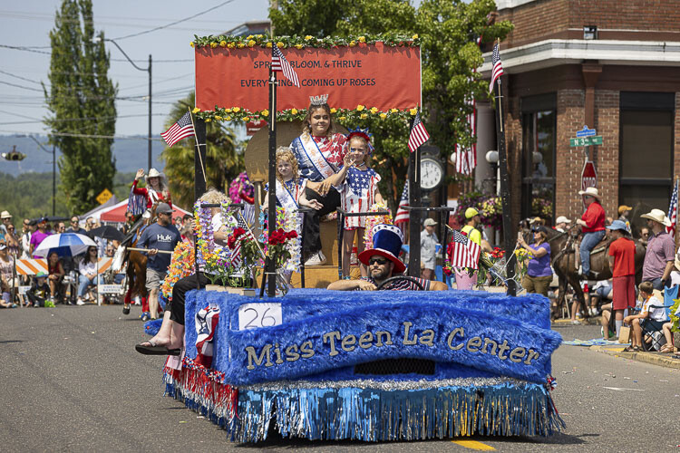 The Miss Teen La Center Pageant was represented in the Ridgefield parade Tuesday. Photo by Mike Schultz