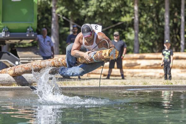 Paul Sheldon seems to be destined for a splash in the Obstacle Pole Cut. Photo by Mike Schultz
