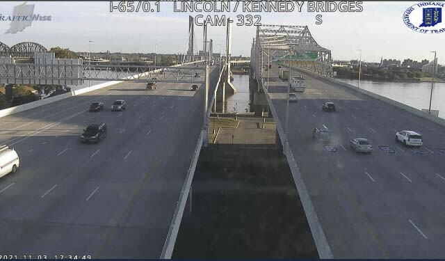 I-65 crossing the Ohio River at Louisville at rush hour (November 3, 2021; 5:34PM)
