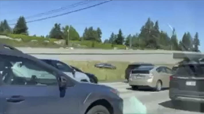 Screenshot from video showing vehicles turning around. Reader submitted.