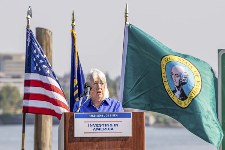 A number of elected officials were present, noting the “30-year-long battle” to make this happen. Washington Sen. Patty Murray emphasized that Portland congestion has hit 10 hours a day. Photo by Mike Schultz