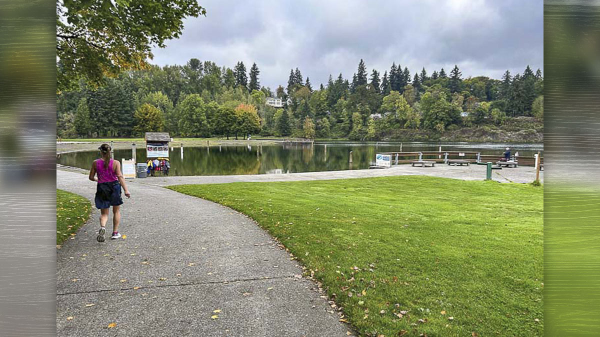 Construction of the new picnic shelter at Klineline Pond has resumed after being paused due to bald eagle nesting, with completion expected by November.