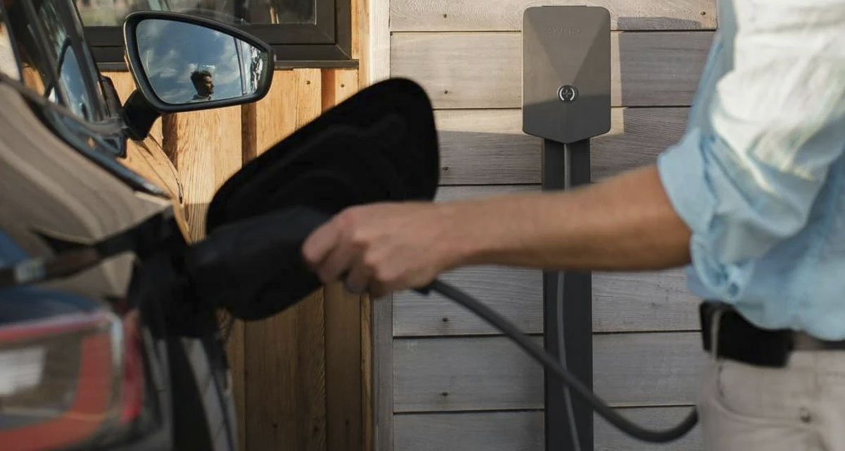 Washington agencies face challenges with EV adoption due to a lack of charging infrastructure.