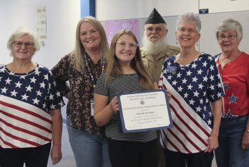 Washougal student award winners recognized by Veterans of Foreign Wars Auxiliary