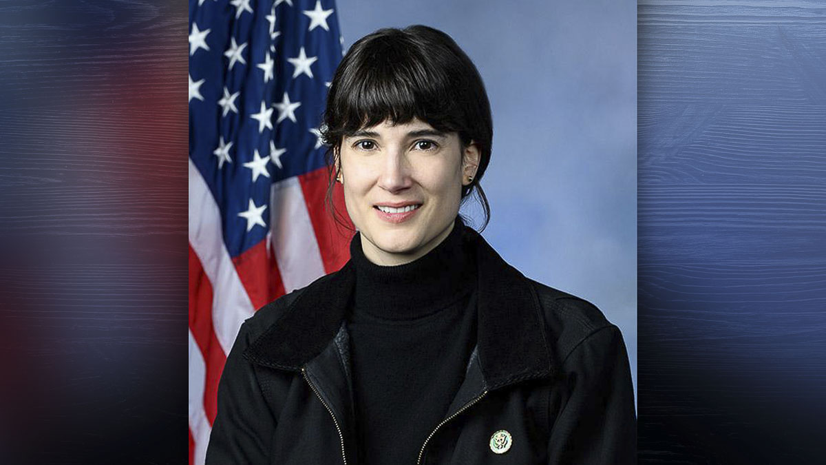 Rep. Marie Gluesenkamp Perez will hold town halls in Clark and Lewis counties to hear from constituents and discuss congressional priorities.